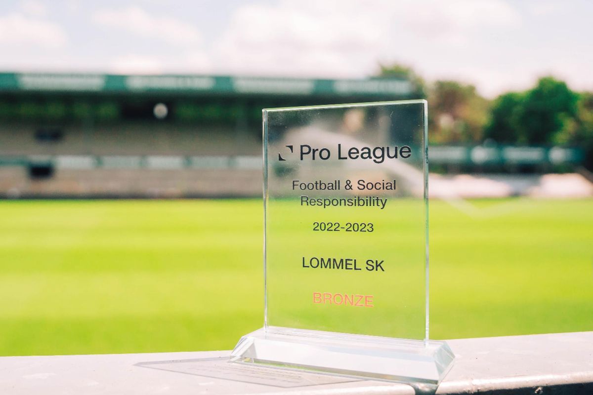 Lommel SK behaalt bronzen Football & Social Responsibility label.