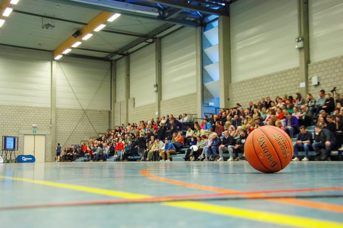 Basket Lommel verliest van Falco Gent