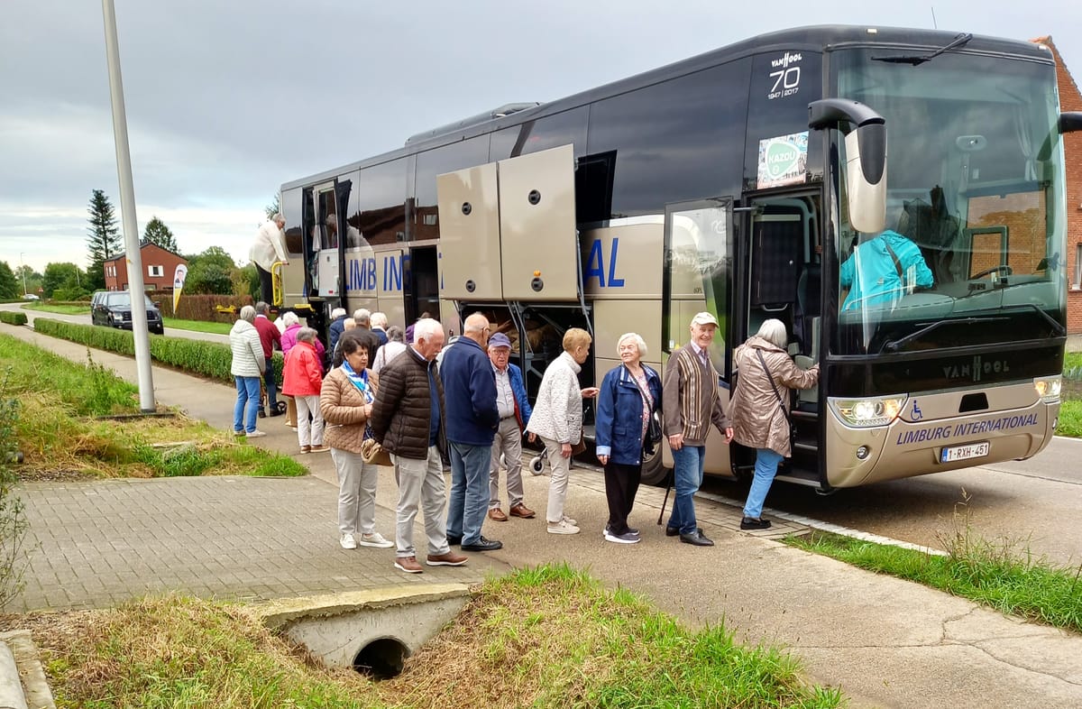 Samana Kerkhoven op bezoek bij koffiebranderij Mokapi