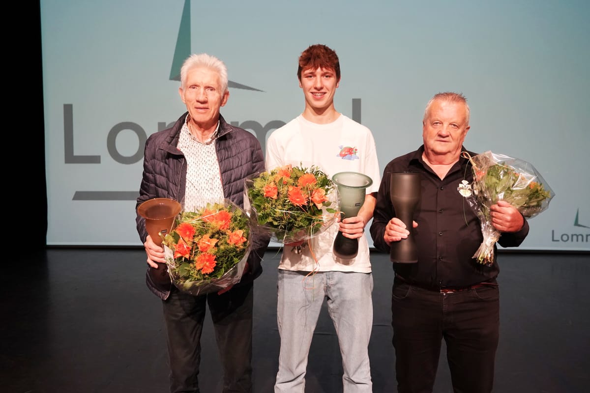 Kampioenenhulde: Lutlommel VV, Jaak Vanvelthoven en Giel Jansen