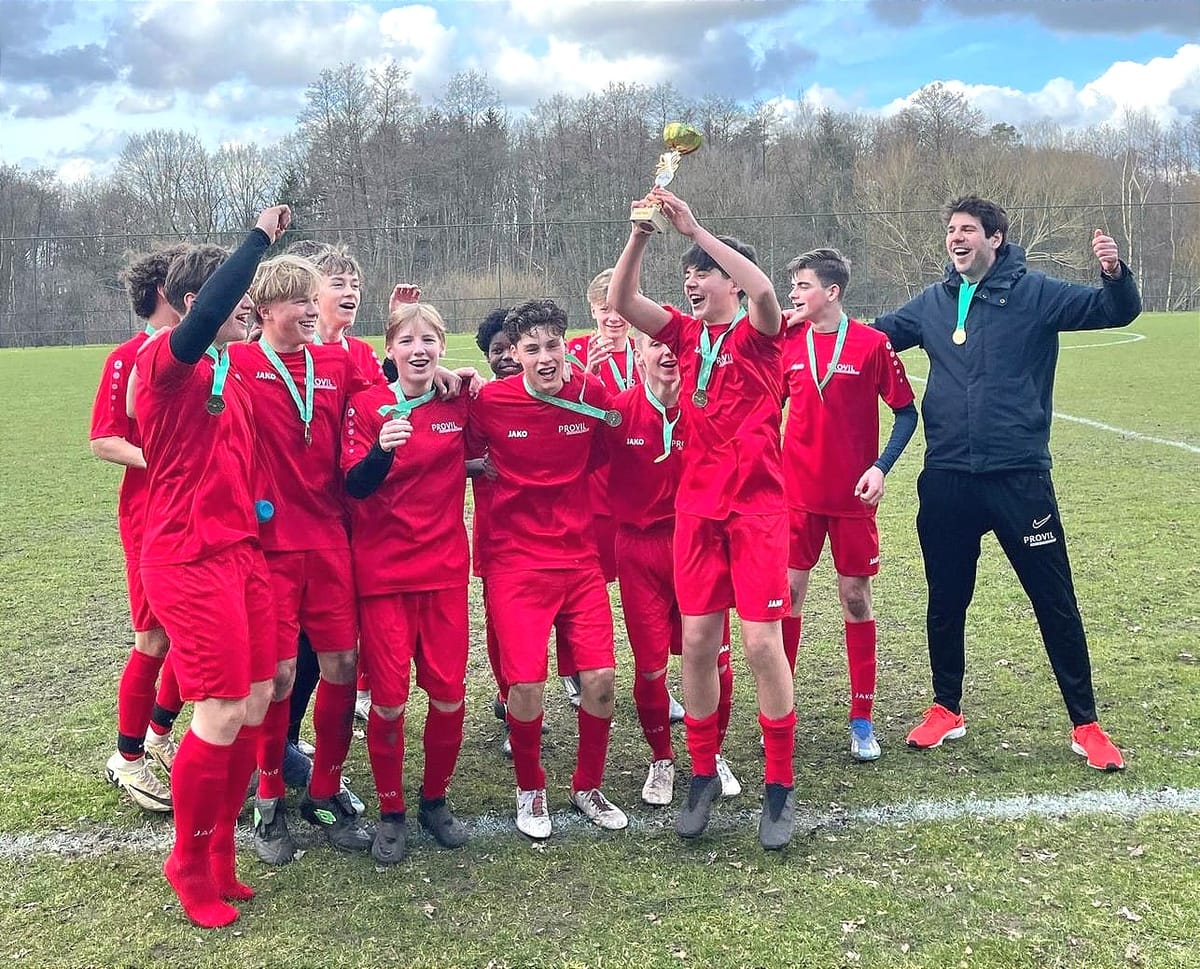 Provil kroont zich tot Limburgs kampioen in MOEV-scholencompetitie voetbal!