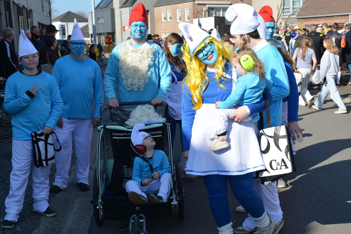 Kinderstoet in Lutlommel