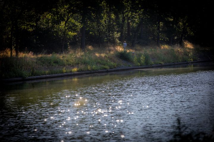 Glinsteringen rondom brug 12