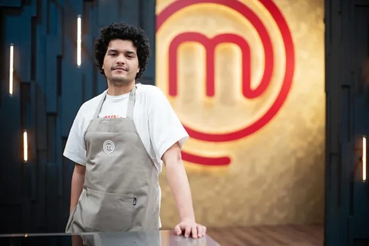 Hakim Chatar in Celebrity Master Chef