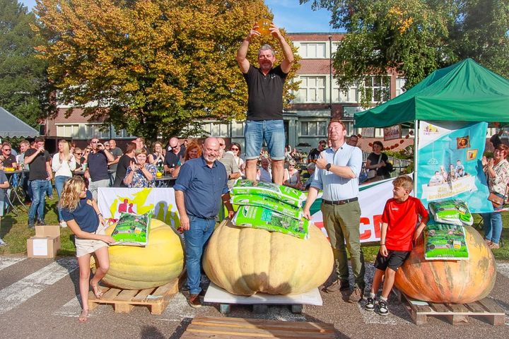 Pompoen van maar liefst 490 kilo