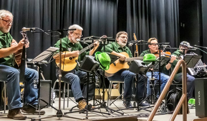 Rustling Cane in Klosterhof voor Saint Patrick's Day