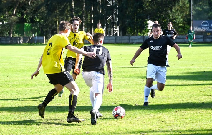 Verbroedering verliest thuis van Meeuwen