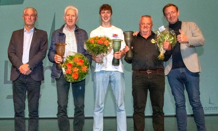 Kampioenenhulde: Lutlommel VV, Jaak Vanvelthoven en Giel Jansen