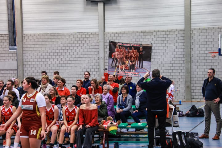 Basket dames M19a spelen kampioen dit seizoen!