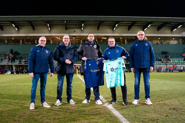 Kinder-voetbalwensen in vervulling laten gaan