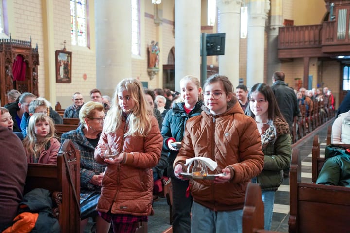 Mooie Lichtmis met kinderviering vandaag